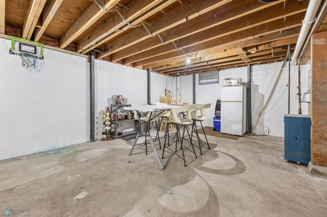 2906 10th Street N, Fargo, ND 58102