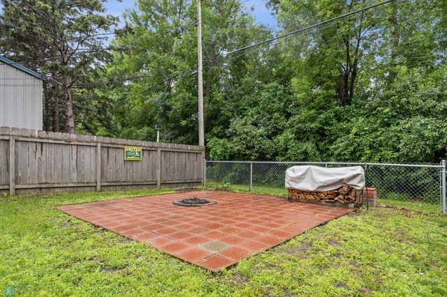 2906 10th Street N, Fargo, ND 58102