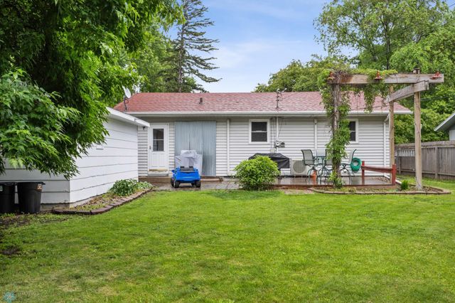2906 10th Street N, Fargo, ND 58102