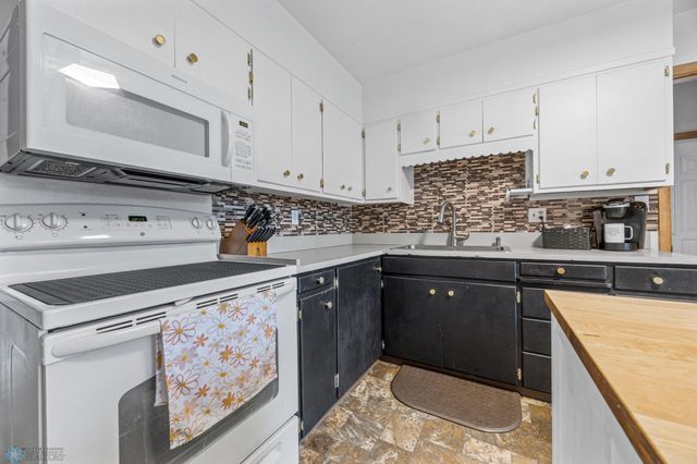 2906 10th Street N, Fargo, ND 58102