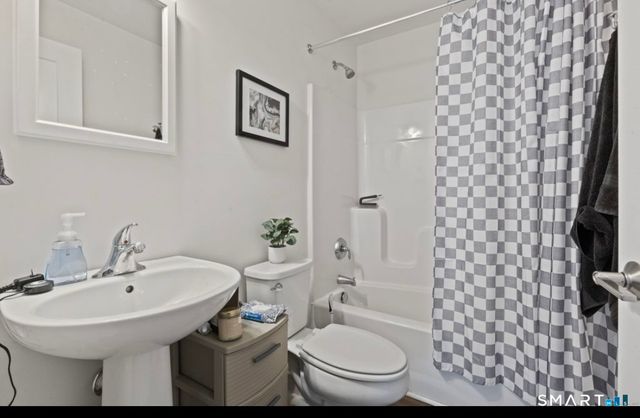 38 West Washington Avenue, Stamford, CT 06902