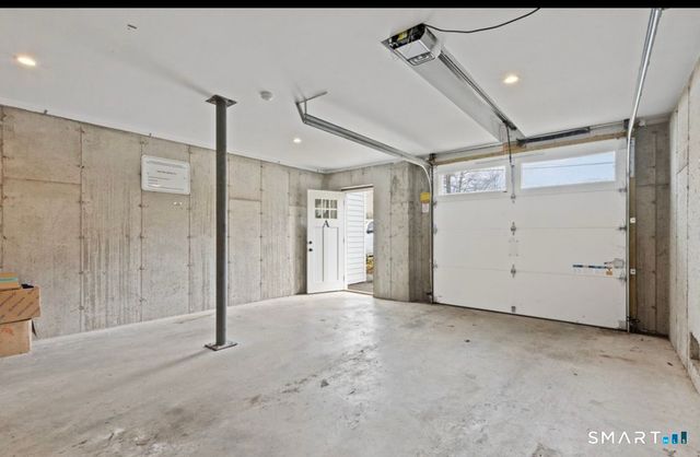 38 West Washington Avenue, Stamford, CT 06902