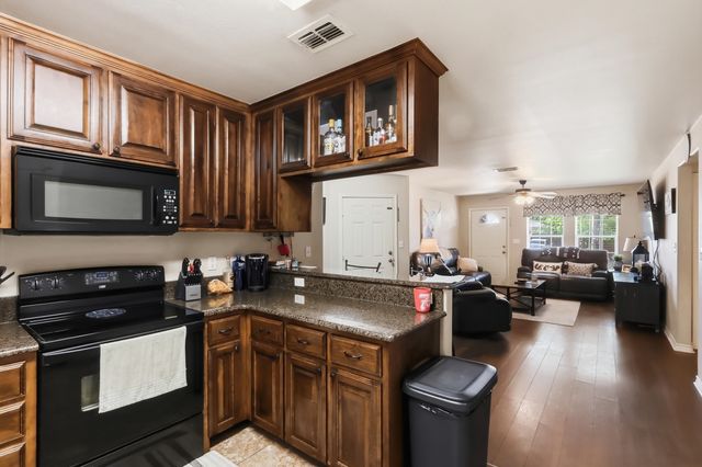 401 Crosby, Lindale, TX 75771