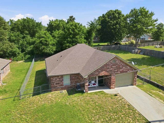 401 Crosby, Lindale, TX 75771