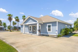108 4th Street, Panama City, FL 32401