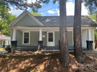 317 W Iredell Avenue, Mooresville, NC 28115