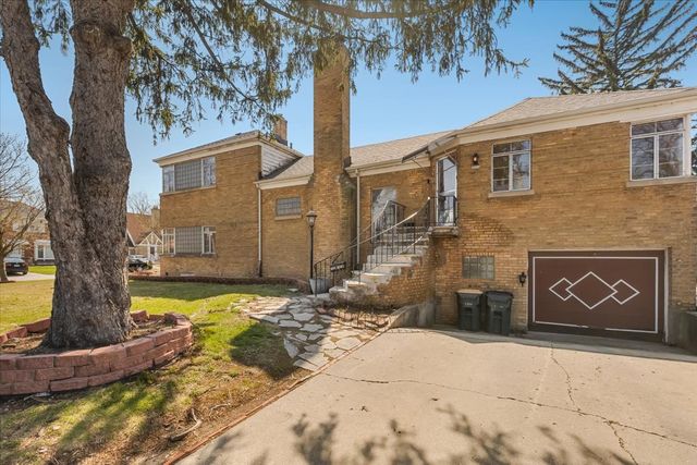 6956 N Kenton Avenue, Lincolnwood, IL 60712