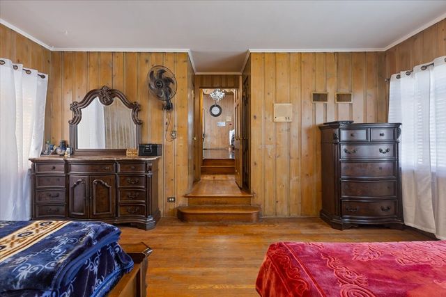 6956 N Kenton Avenue, Lincolnwood, IL 60712