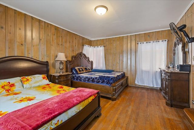 6956 N Kenton Avenue, Lincolnwood, IL 60712