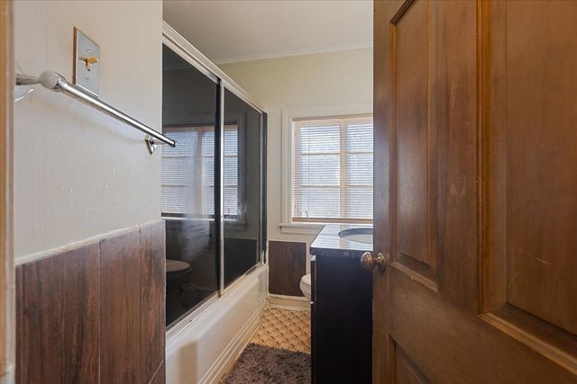 6956 N Kenton Avenue, Lincolnwood, IL 60712