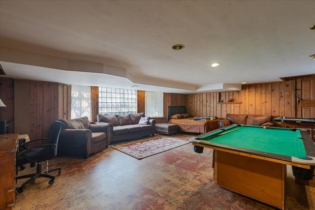 6956 N Kenton Avenue, Lincolnwood, IL 60712