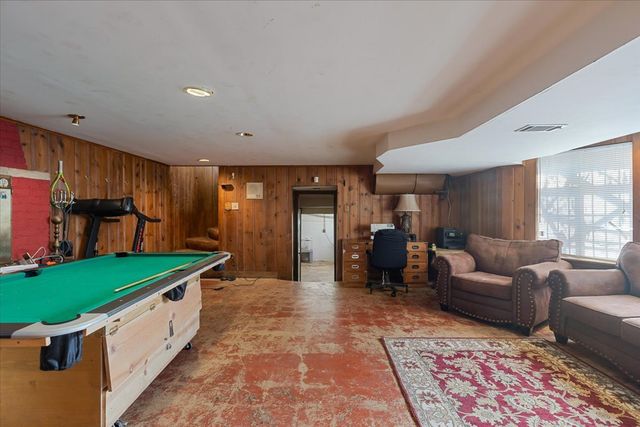 6956 N Kenton Avenue, Lincolnwood, IL 60712