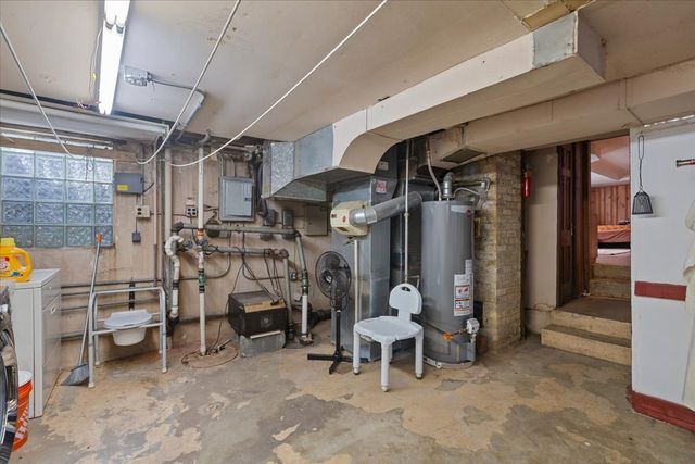 6956 N Kenton Avenue, Lincolnwood, IL 60712