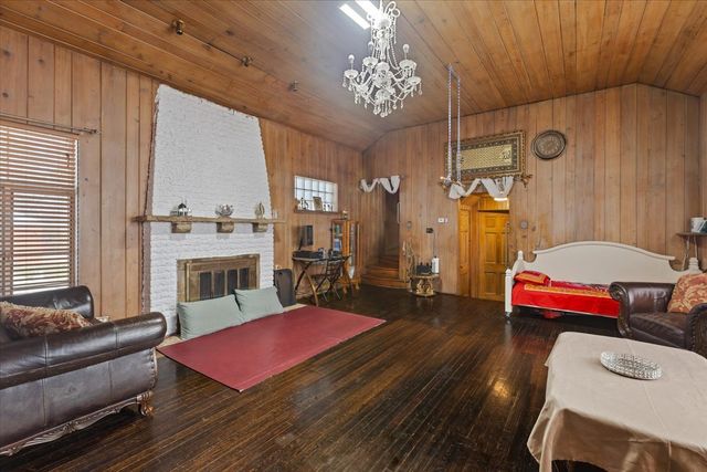 6956 N Kenton Avenue, Lincolnwood, IL 60712