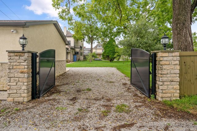 367 E Jenkins Avenue, Columbus, OH 43207