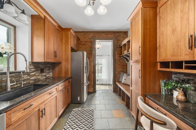 367 E Jenkins Avenue, Columbus, OH 43207