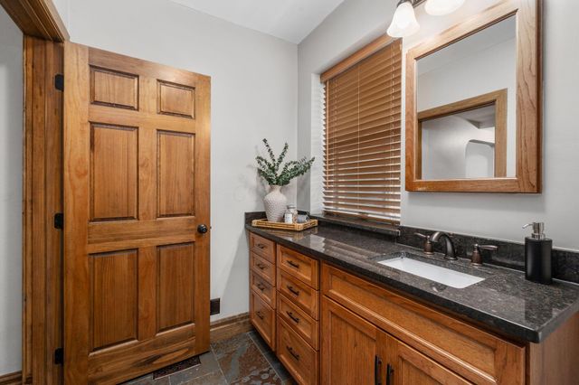 367 E Jenkins Avenue, Columbus, OH 43207