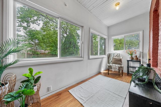 367 E Jenkins Avenue, Columbus, OH 43207