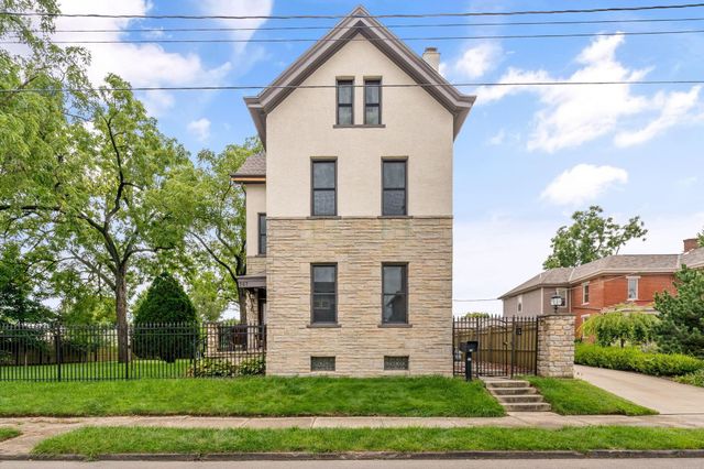 367 E Jenkins Avenue, Columbus, OH 43207