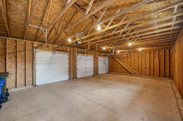 367 E Jenkins Avenue, Columbus, OH 43207