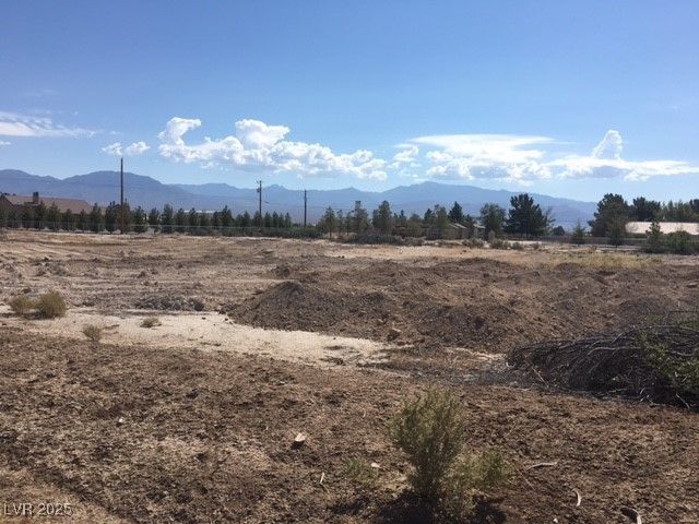 2241 South Toiyabe Avenue, Pahrump, NV 89048