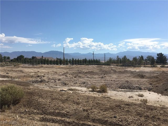 2241 South Toiyabe Avenue, Pahrump, NV 89048