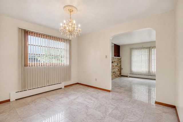 4076 N 90th STREET, Milwaukee, WI 53222