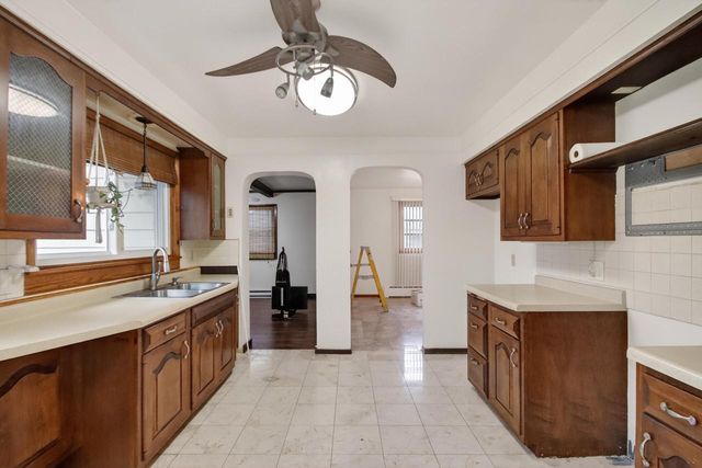 4076 N 90th STREET, Milwaukee, WI 53222