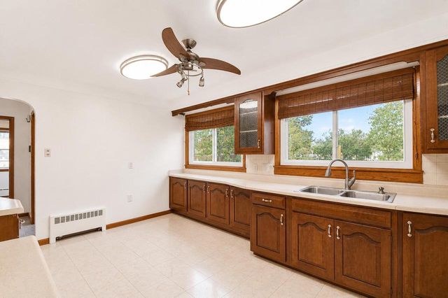 4076 N 90th STREET, Milwaukee, WI 53222