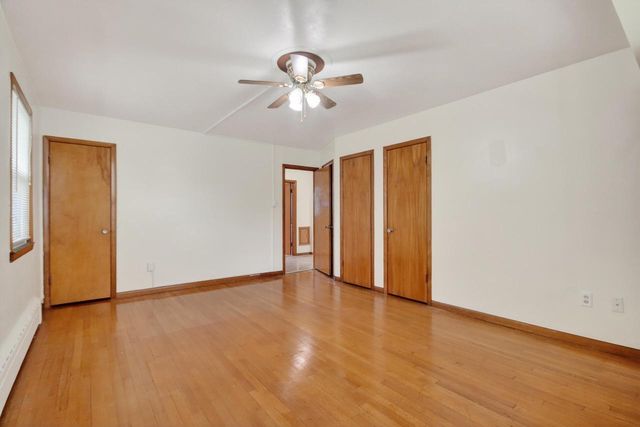 4076 N 90th STREET, Milwaukee, WI 53222