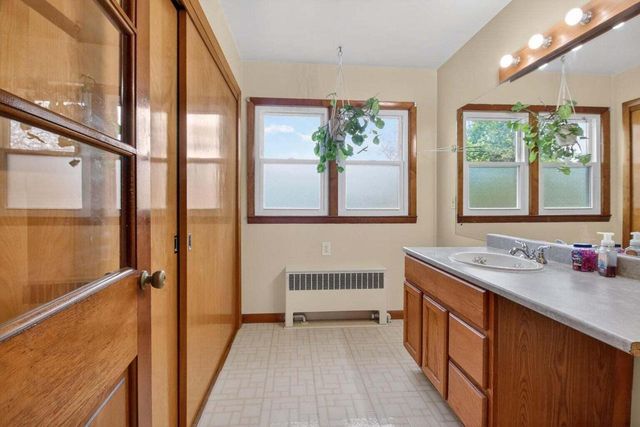 4076 N 90th STREET, Milwaukee, WI 53222