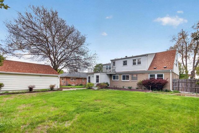 4076 N 90th STREET, Milwaukee, WI 53222