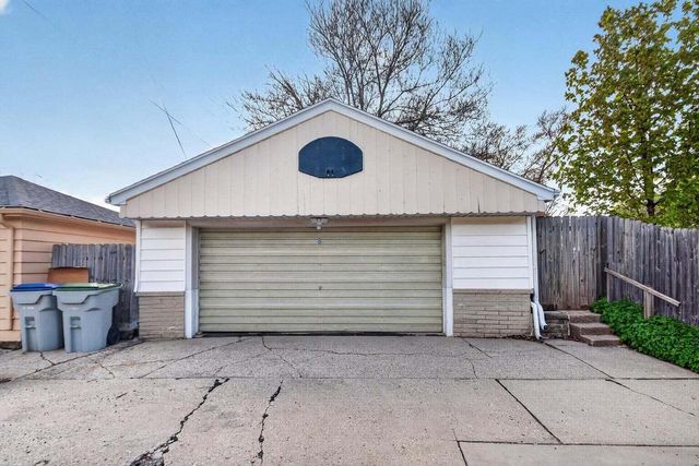 4076 N 90th STREET, Milwaukee, WI 53222