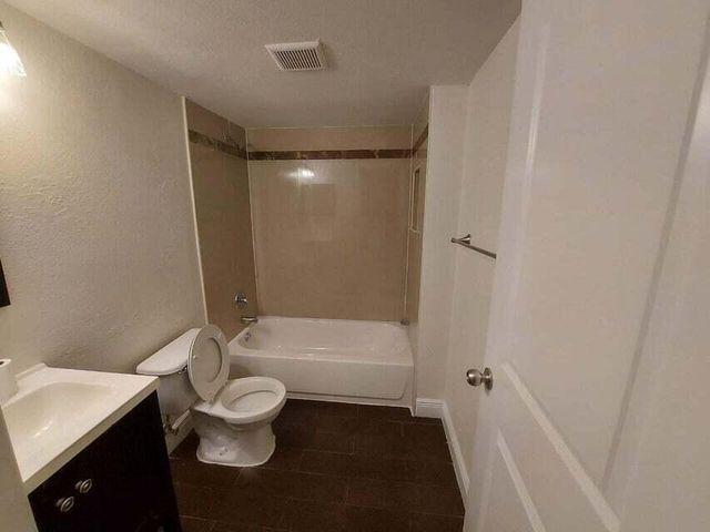 201 Foxtail Drive G1, Greenacres, FL 33415