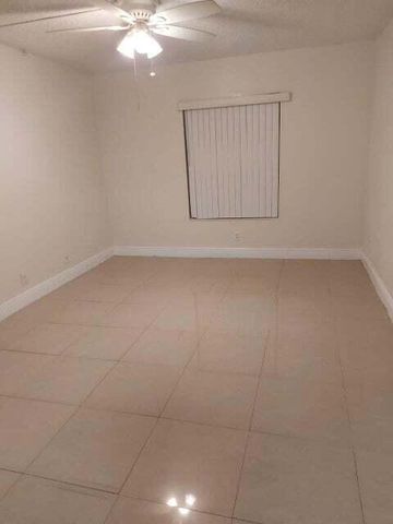 201 Foxtail Drive G1, Greenacres, FL 33415