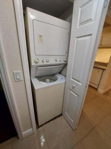 201 Foxtail Drive G1, Greenacres, FL 33415