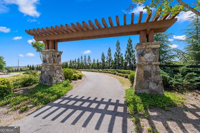 6931 Scenic Overlook Trace, Flowery Branch, GA 30542