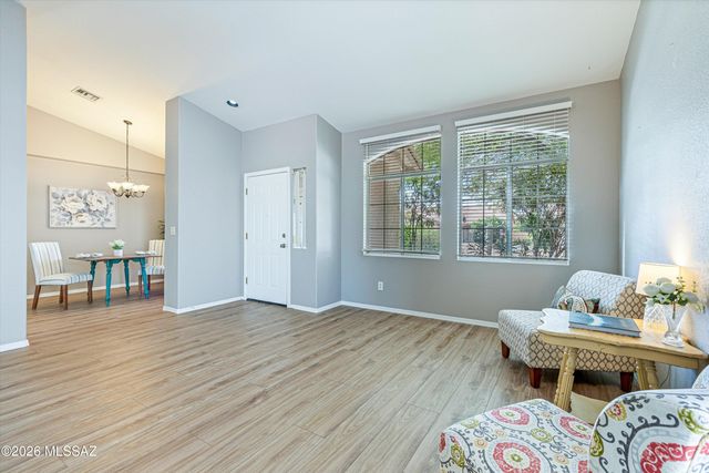 7600 W Summer Sun Lane, Tucson, AZ 85743
