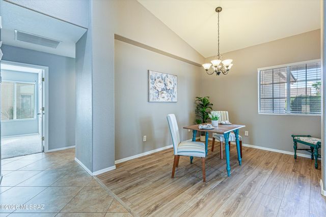 7600 W Summer Sun Lane, Tucson, AZ 85743