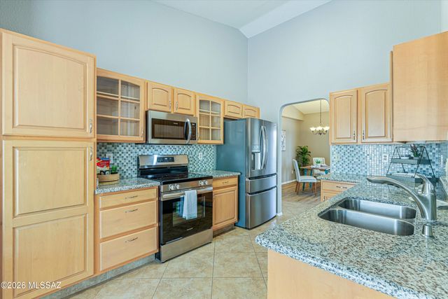 7600 W Summer Sun Lane, Tucson, AZ 85743