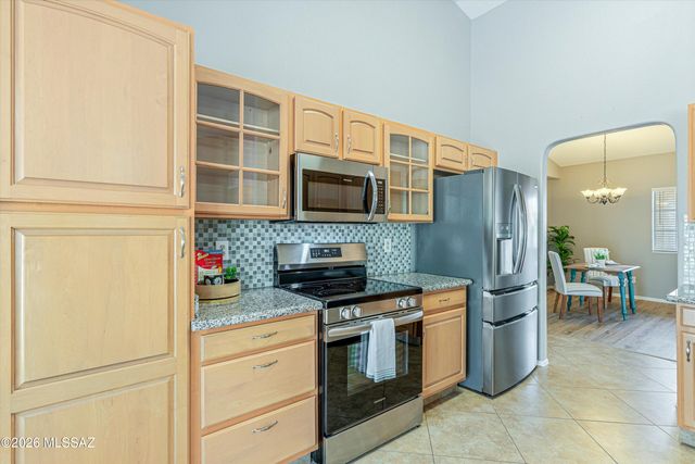 7600 W Summer Sun Lane, Tucson, AZ 85743