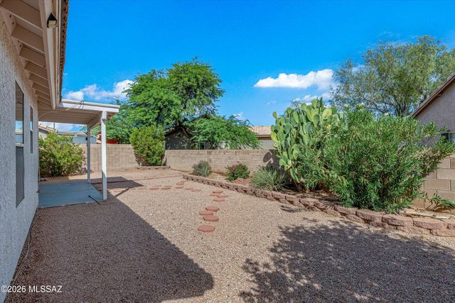 7600 W Summer Sun Lane, Tucson, AZ 85743