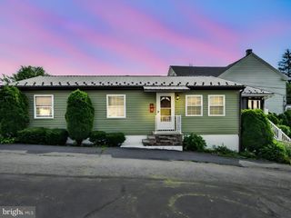 1 S STEVENS ST, Frackville, PA 17931