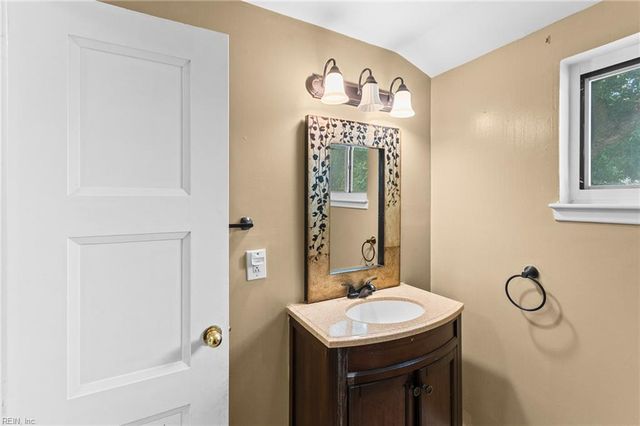613 Tyson RD, Virginia Beach, VA 23462