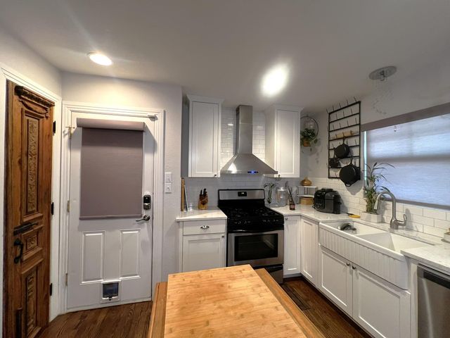 1311 Aggie LN A, Austin, TX 78757