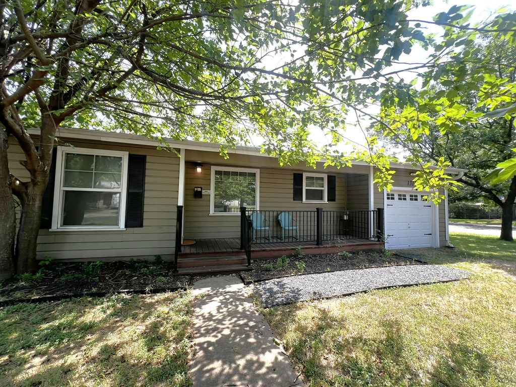 1311 Aggie LN A, Austin, TX 78757