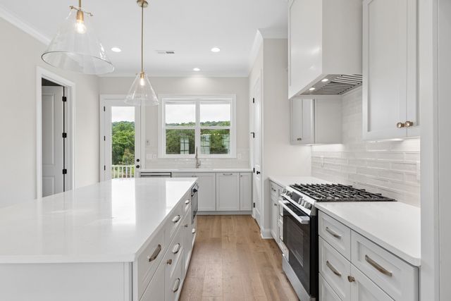 4015 Forestside Dr, Franklin, TN 37064