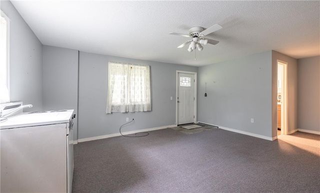 27093 Karrs Park Avenue, Warsaw, MO 65355