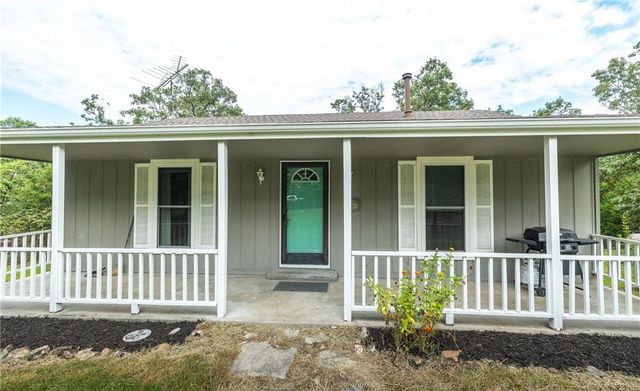 27093 Karrs Park Avenue, Warsaw, MO 65355