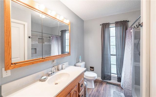 27093 Karrs Park Avenue, Warsaw, MO 65355